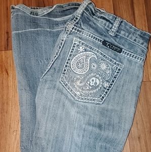 26x35 Cowgirl tuff jeans